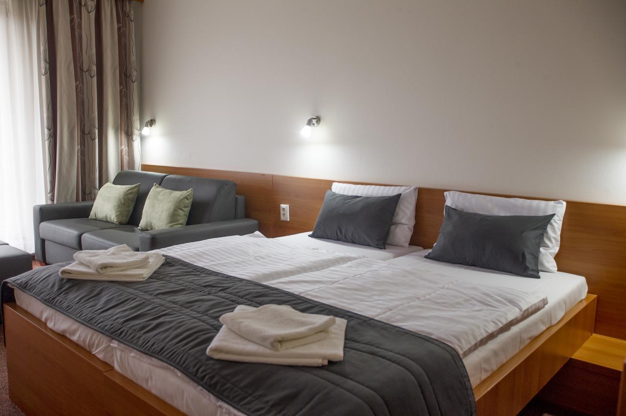 Wellness Hotel Thermal Sturovo Exterior photo